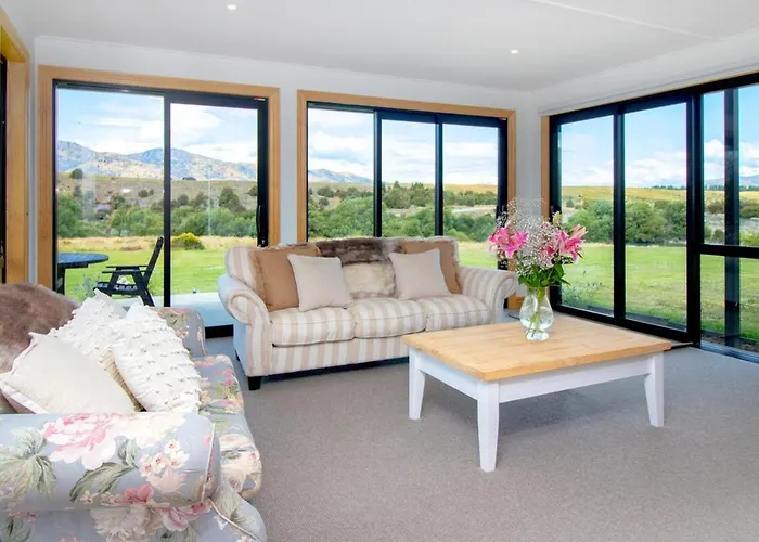 Te Awa Riverside Retreat Villa Wanaka