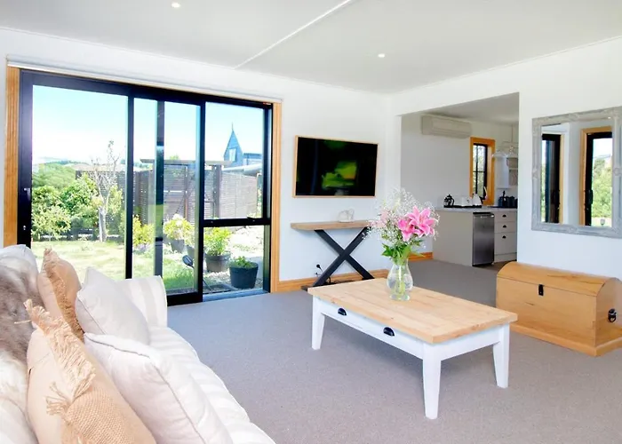 Villa Te Awa Riverside Retreat Wanaka
